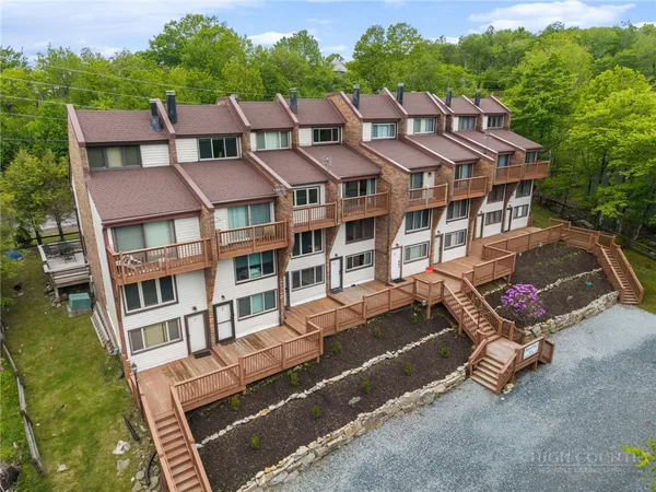 $359,000 | 104 Snow Plow Lane, Unit 7, Beech Mountain, NC 28604