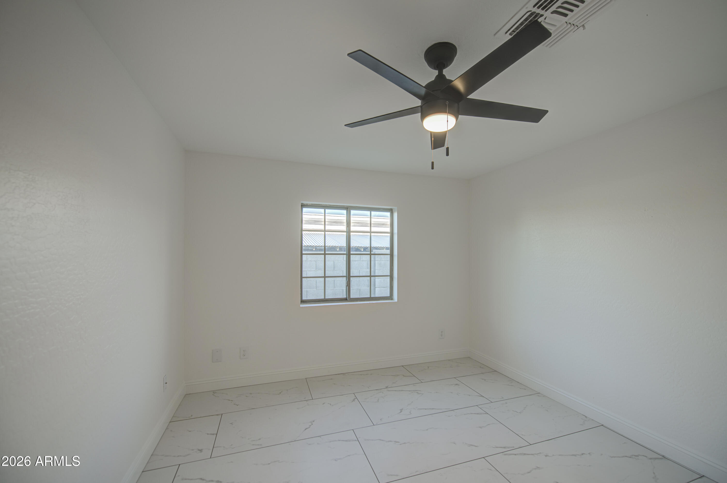 2302 East Alta Vista Road Phoenix, AZ 85042 - Photo 22 of 28 Bedroom 2-pic 1