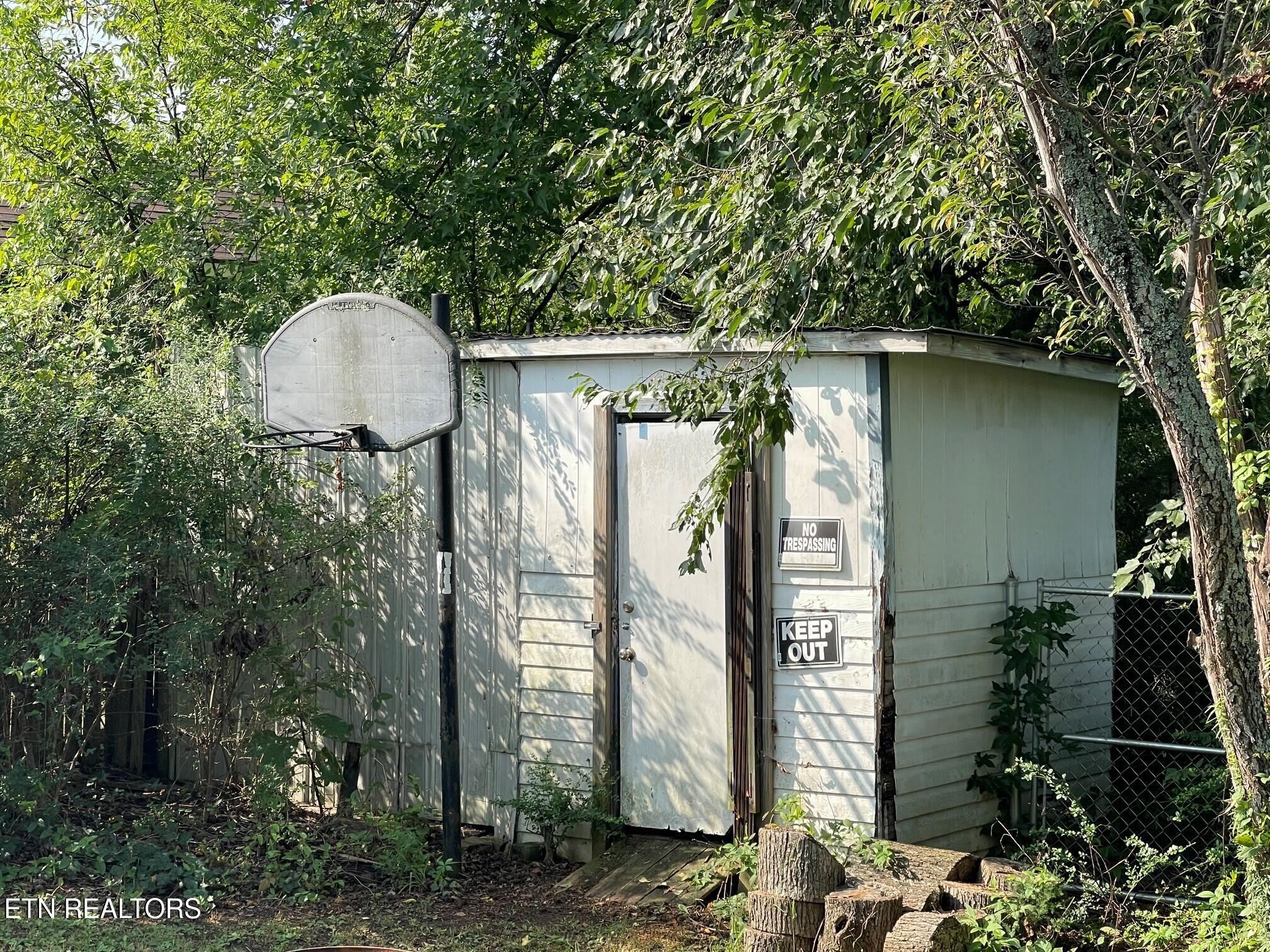 801 Wilson Road Maryville, TN 37801 - Photo 28 of 33 SHED
