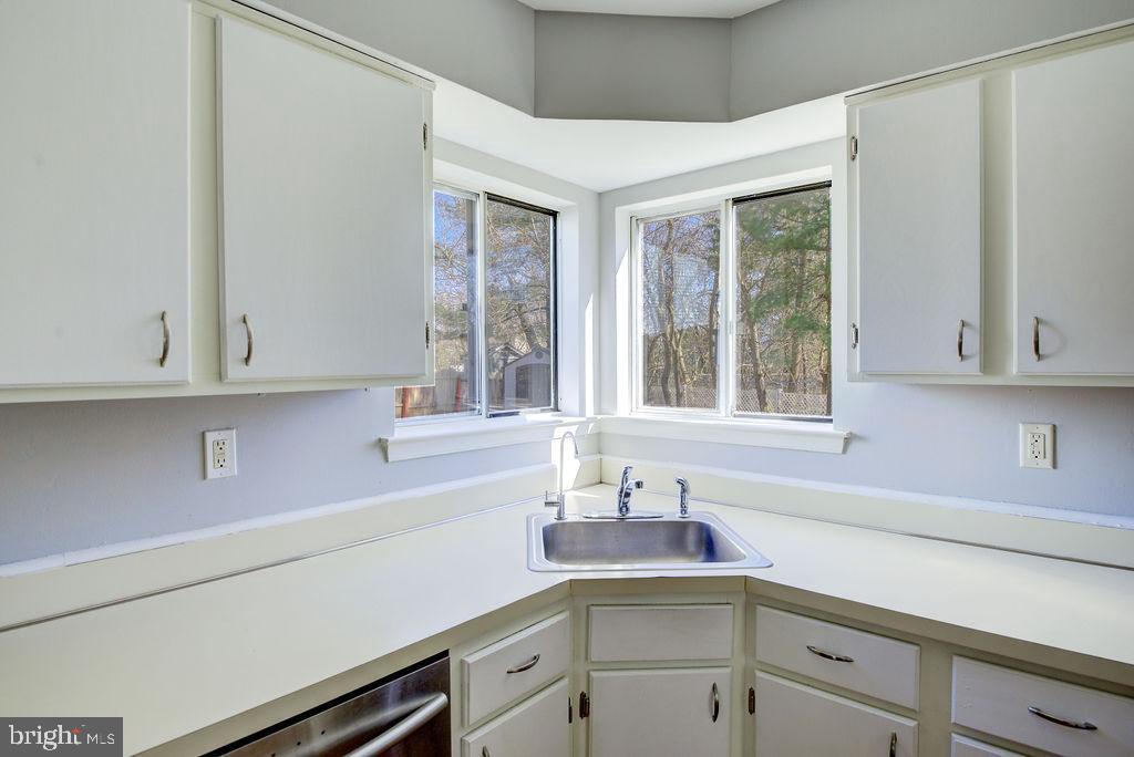 9 Allison Road East Windsor, NJ 08520 - Photo 13 of 35