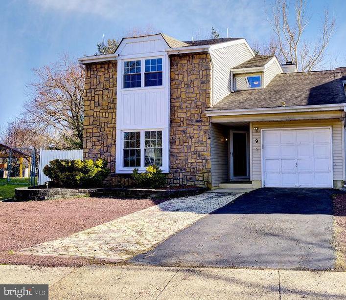 9 Allison Road East Windsor, NJ 08520 - Photo 3 of 35