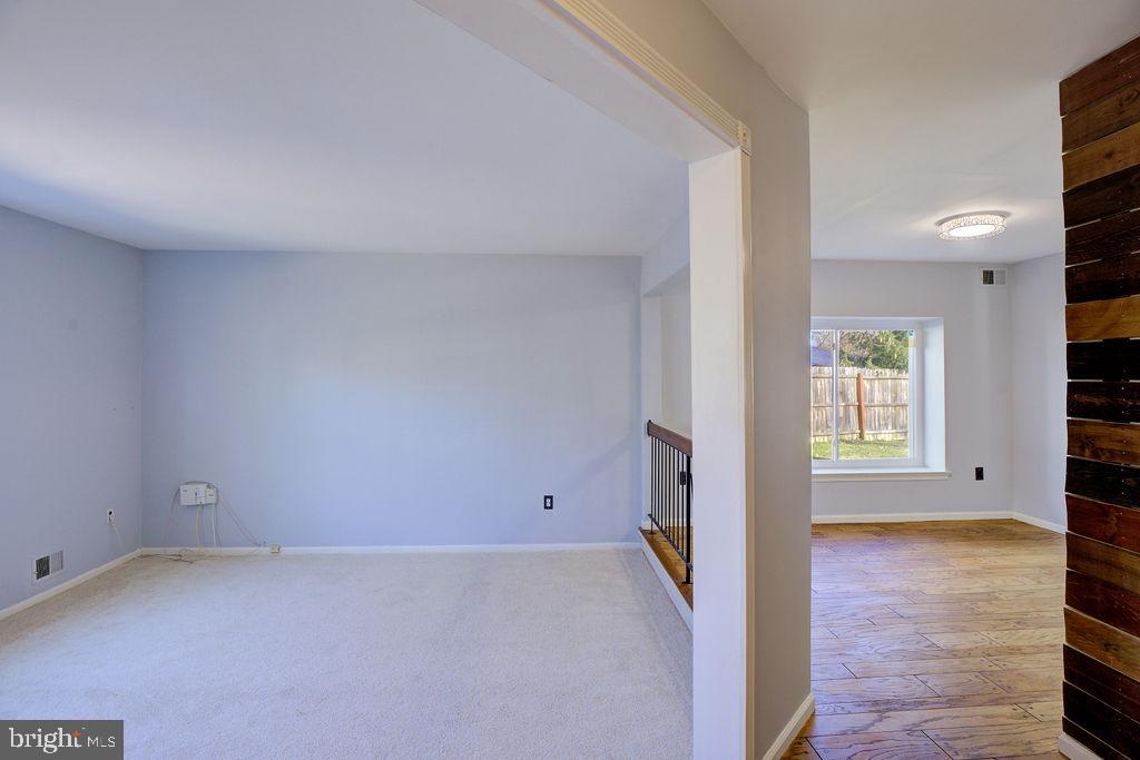 9 Allison Road East Windsor, NJ 08520 - Photo 6 of 35