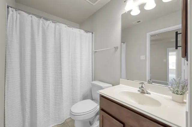 $497,000 | 10 Canterborough Place, Tomball, TX 77375