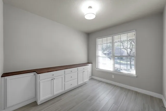 $497,000 | 10 Canterborough Place, Tomball, TX 77375