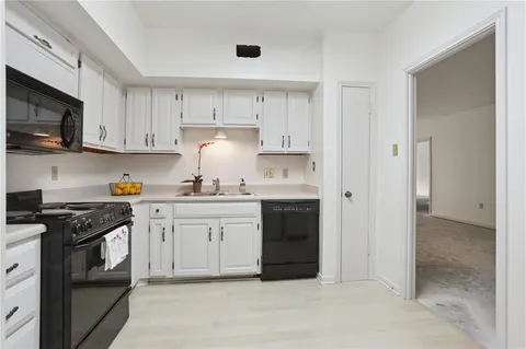 $475,000 | 1750 St Charles Avenue, Unit 202, New Orleans, LA 70130