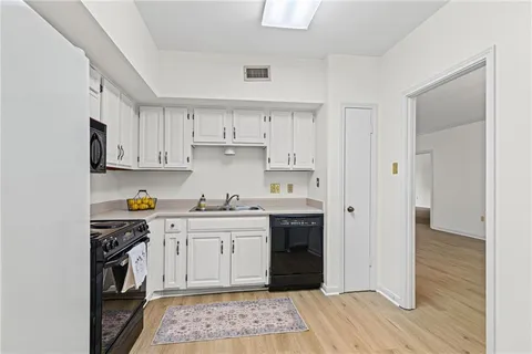 $453,000 | 1750 St Charles Avenue, Unit 202, New Orleans, LA 70130