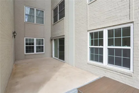 $475,000 | 1750 St Charles Avenue, Unit 202, New Orleans, LA 70130