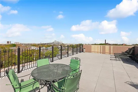 $475,000 | 1750 St Charles Avenue, Unit 202, New Orleans, LA 70130