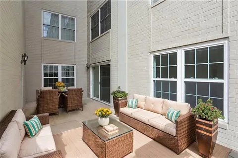 $453,000 | 1750 St Charles Avenue, Unit 202, New Orleans, LA 70130