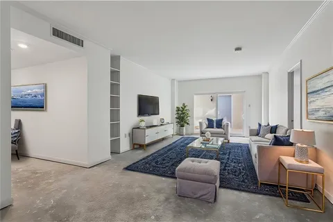 $475,000 | 1750 St Charles Avenue, Unit 202, New Orleans, LA 70130