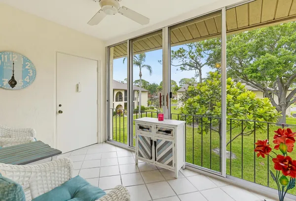 $210,000 | 119 Lake Pine Circle, Unit C2, Greenacres, FL 33463