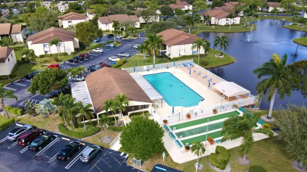 $210,000 | 119 Lake Pine Circle, Unit C2, Greenacres, FL 33463