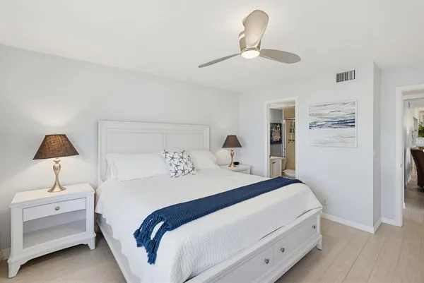 $210,000 | 119 Lake Pine Circle, Unit C2, Greenacres, FL 33463