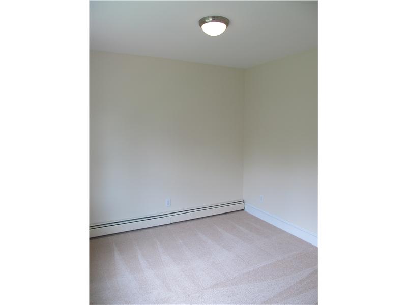 78 Centre Road Glocester, RI 02814 - Photo 11 of 16 Interior Space/Layout.