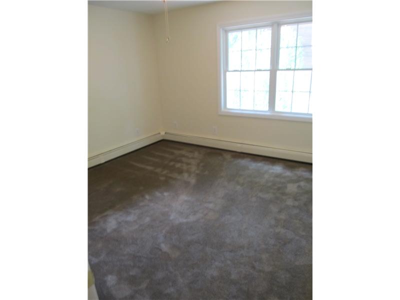 78 Centre Road Glocester, RI 02814 - Photo 10 of 16 Interior Space/Layout.
