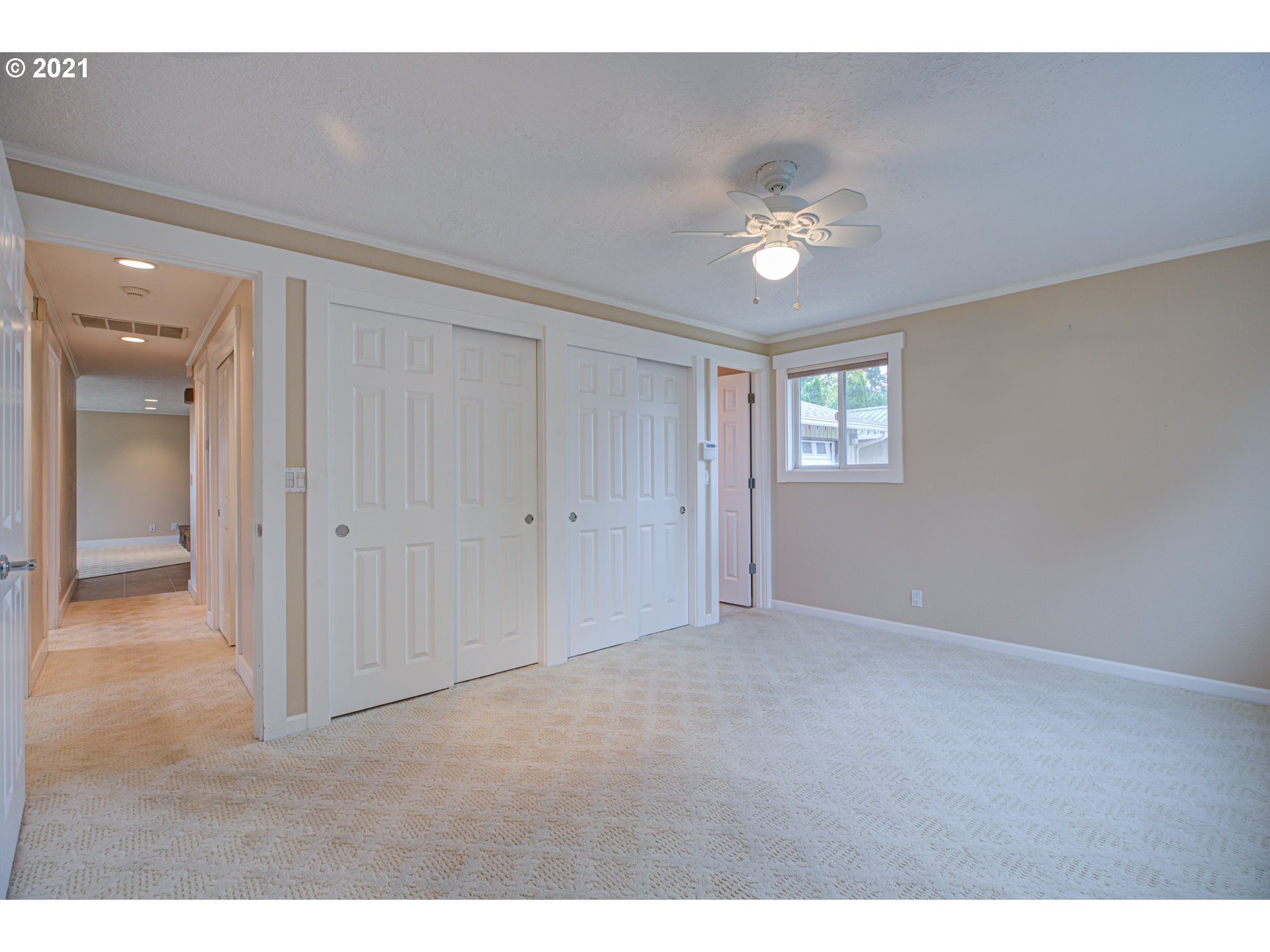22900 South Haines Road Canby, OR 97013 - Photo 24 of 31 a view of an empty room with a window
