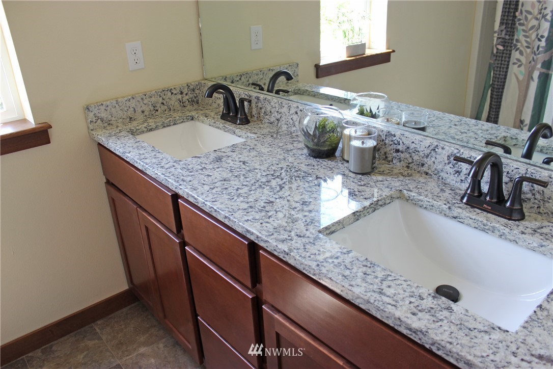 12 Ridgeline Lane Elma, WA 98541 - Photo 11 of 21 Gallery Image 11