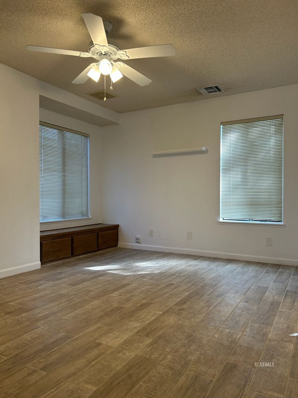 329 Del Mar Lane Ridgecrest, CA 93555 - Photo 11 of 20 Gallery Image 11