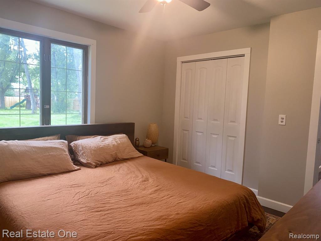 947 Grace Avenue Rochester Hills, MI 48307 - Photo 37 of 47