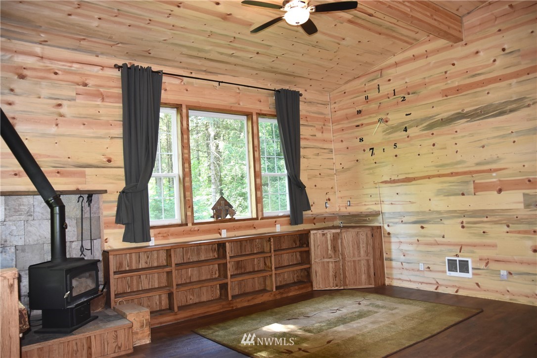 455 Bryant Road Woodland, WA 98674 - Photo 4 of 24