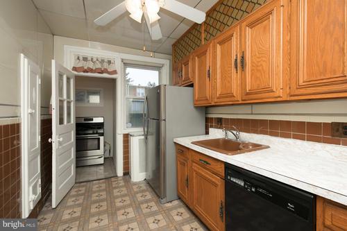 1005 East Rittenhouse Street Philadelphia, PA 19138 - Photo 11 of 24 Gallery Image 11