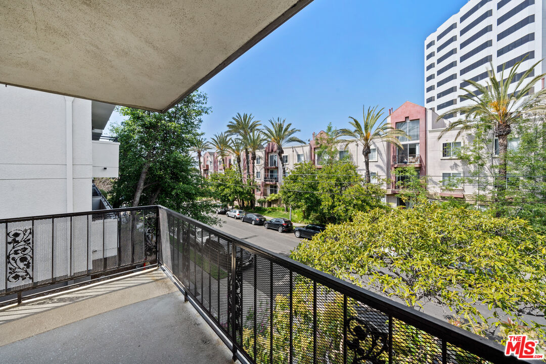 1236 McClellan Drive Los Angeles, CA 90025 - Photo 2 of 13 a view of balcony with outdoor space