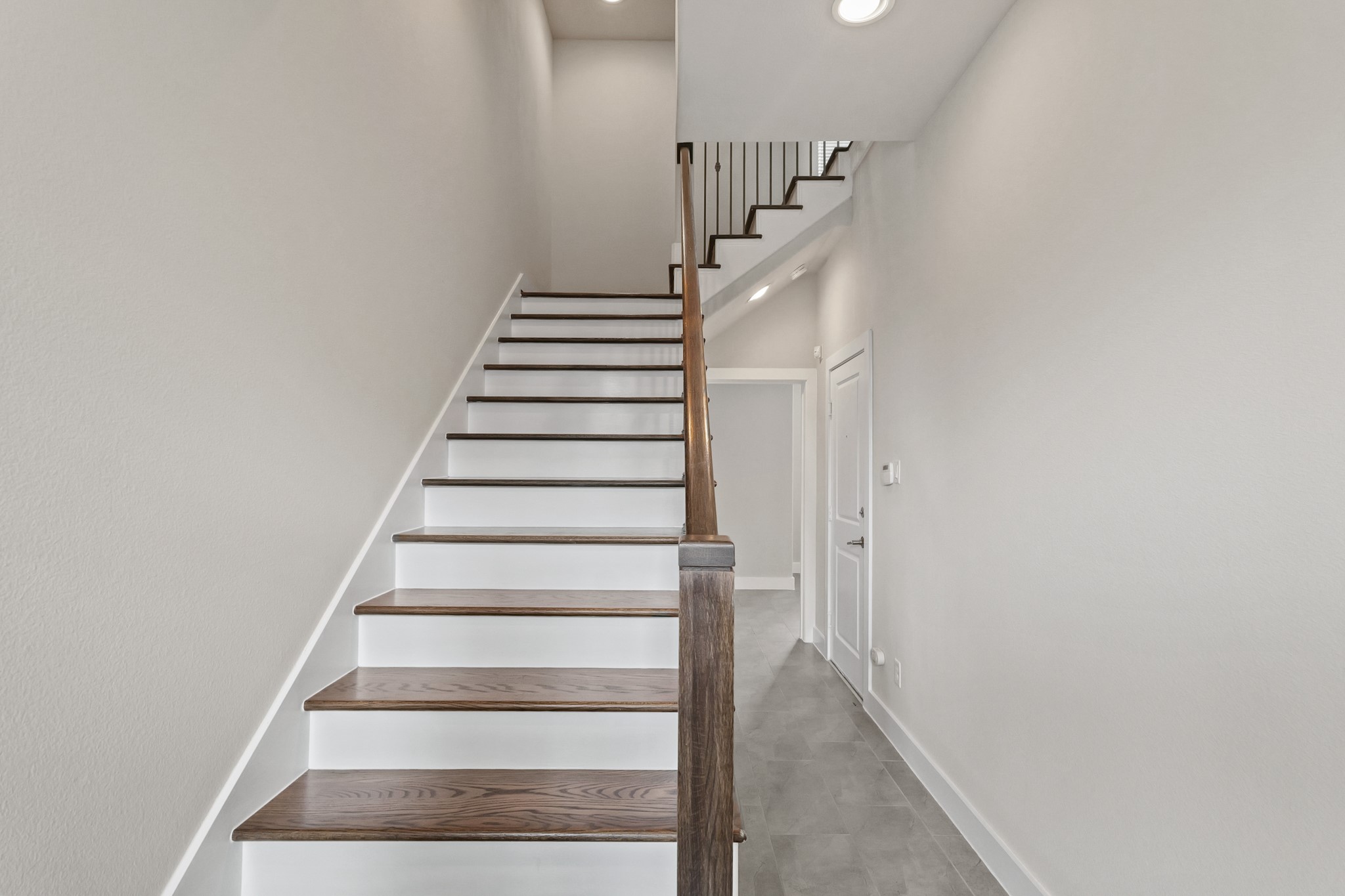 906 West 17th Street, Unit E Houston, TX 77008 - Photo 6 of 36