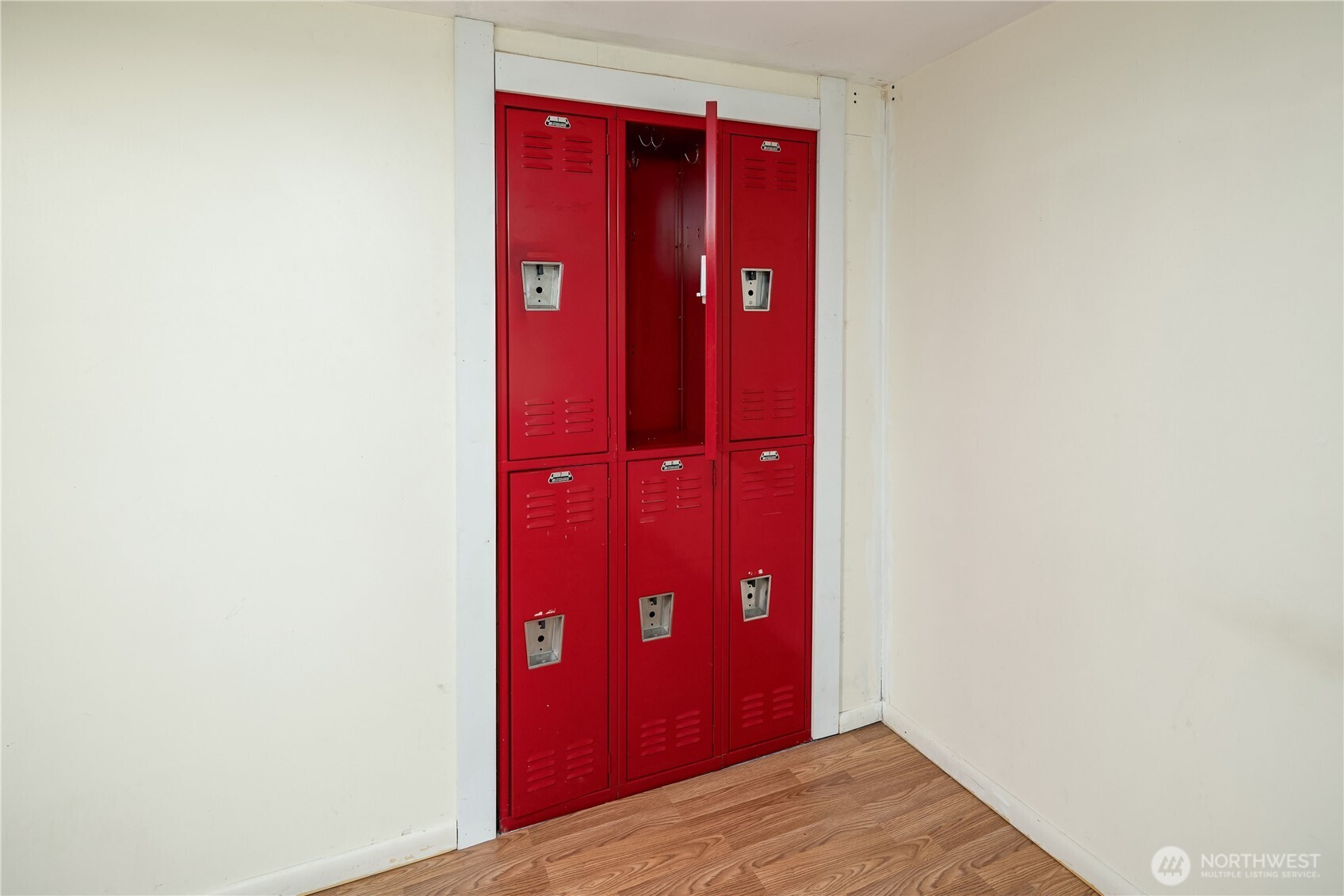452 11th Street Blaine, WA 98230 - Photo 30 of 33 a view of a red door in the room