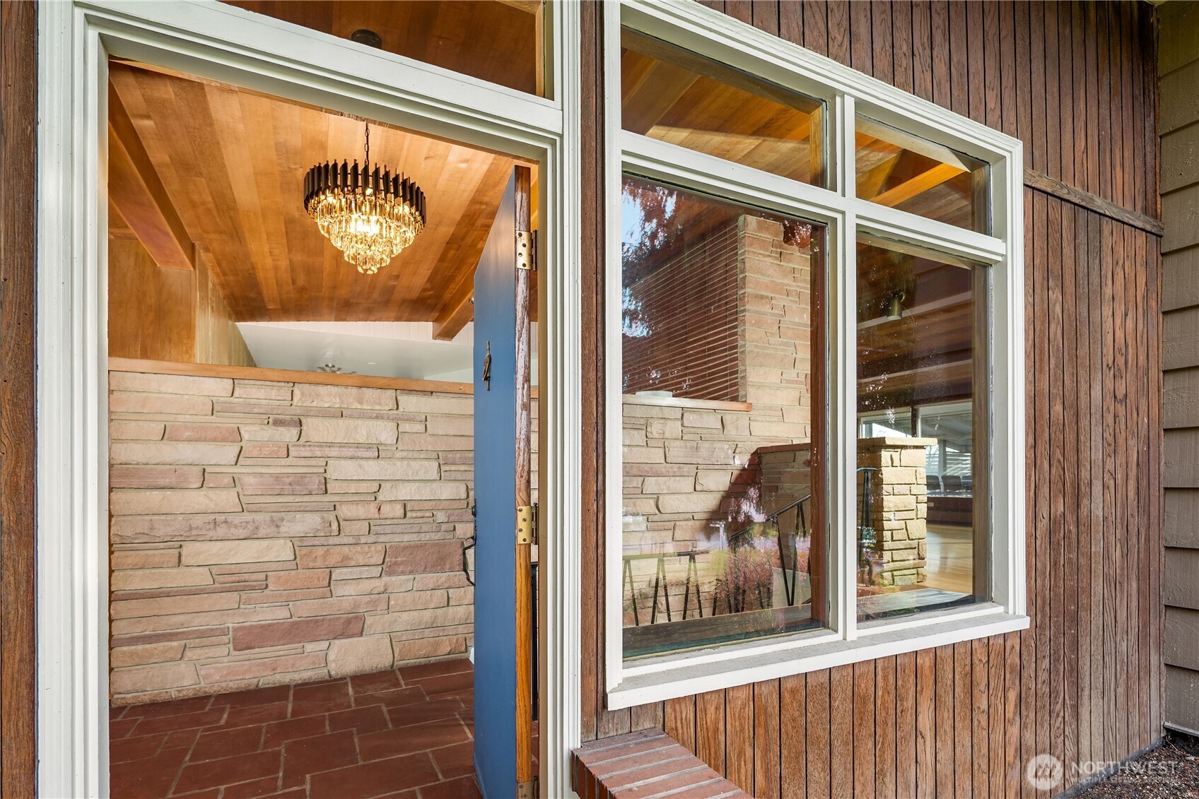 452 11th Street Blaine, WA 98230 - Photo 31 of 33 a view of a door front of a house