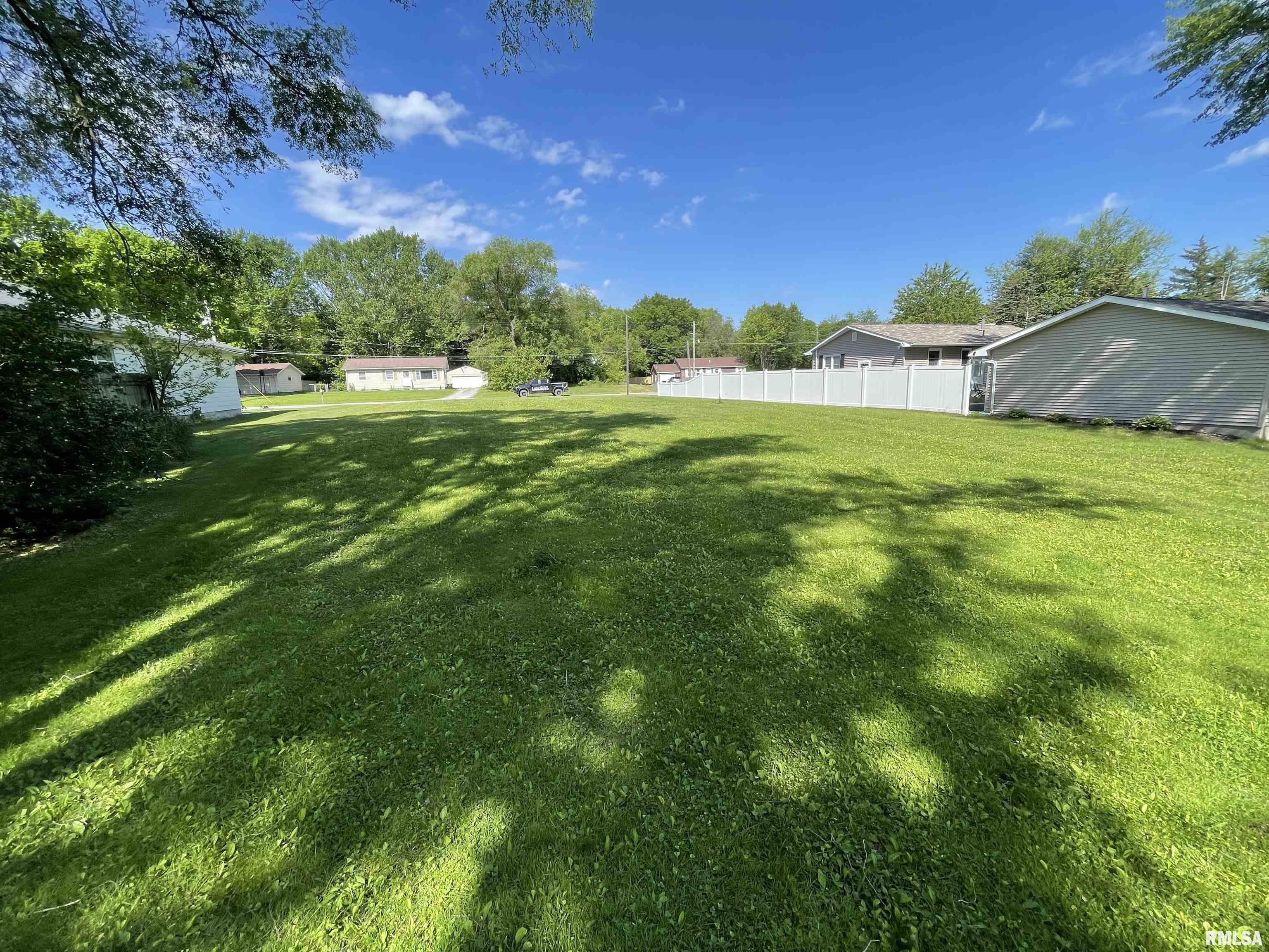 11207 22nd Street Milan, IL 61264 - Photo 12 of 17