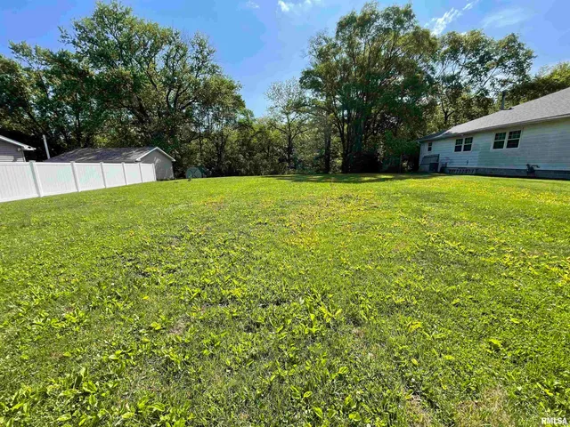 $23,000 | 11207 22nd Street, Milan, IL 61264