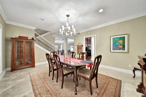 $2,800,000 | 248 Bryn Mawr Circle, Hunters Creek Village, TX 77024
