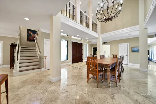 $2,800,000 | 248 Bryn Mawr Circle, Hunters Creek Village, TX 77024