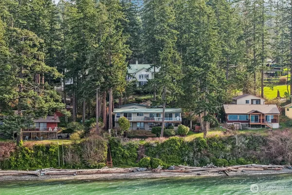 $1,690,000 | 17340 Golden View Avenue, La Conner, WA 98257