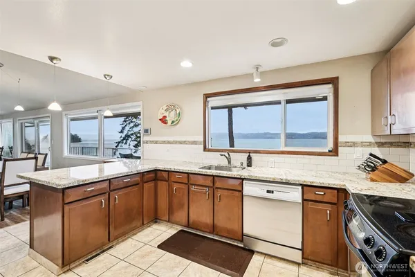 $1,690,000 | 17340 Golden View Avenue, La Conner, WA 98257