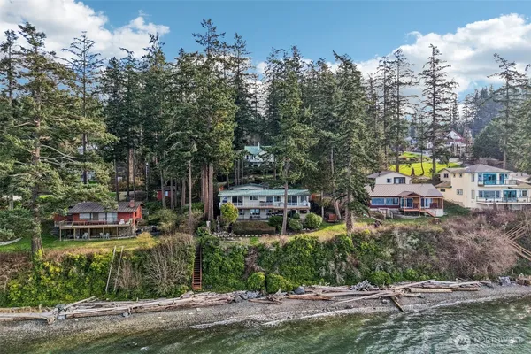$1,690,000 | 17340 Golden View Avenue, La Conner, WA 98257