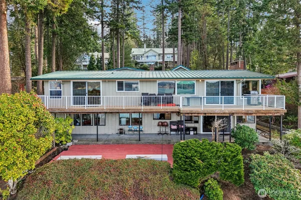 $1,690,000 | 17340 Golden View Avenue, La Conner, WA 98257