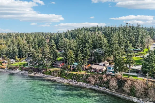 $1,690,000 | 17340 Golden View Avenue, La Conner, WA 98257