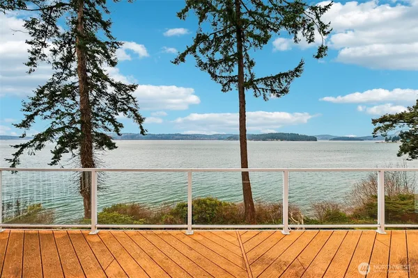 $1,690,000 | 17340 Golden View Avenue, La Conner, WA 98257