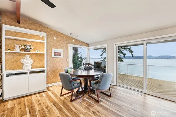 $1,690,000 | 17340 Golden View Avenue, La Conner, WA 98257