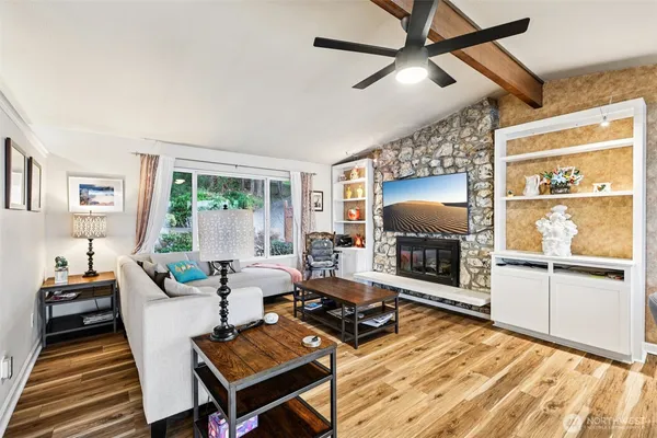 $1,690,000 | 17340 Golden View Avenue, La Conner, WA 98257