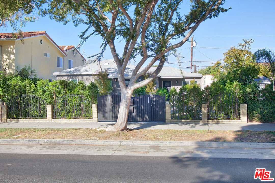 10845 Jefferson Boulevard Culver City, CA 90230 - Photo 2 of 48