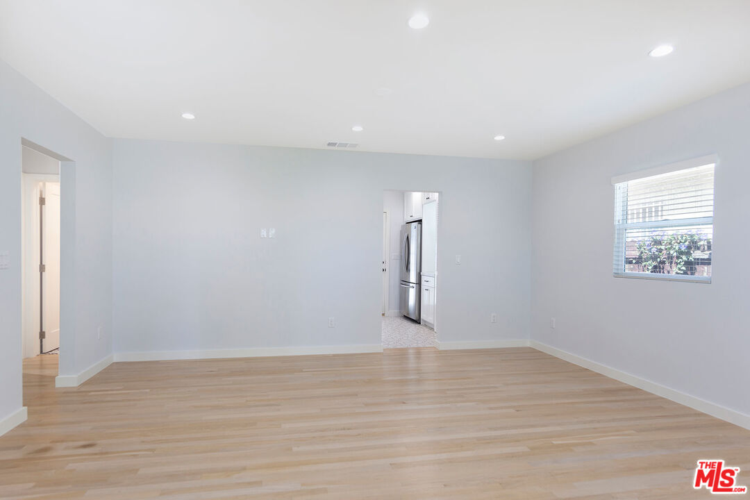 10845 Jefferson Boulevard Culver City, CA 90230 - Photo 14 of 48 a view of an empty room