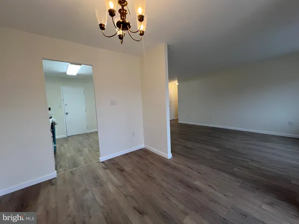 $1,950 | 1111 University Boulevard West, Unit 402, Silver Spring, MD 20902