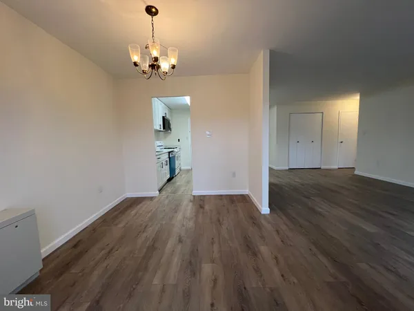 $1,950 | 1111 University Boulevard West, Unit 402, Silver Spring, MD 20902