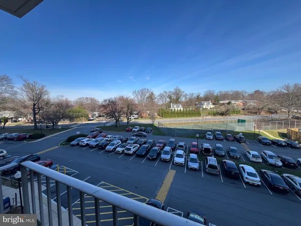 $1,850 | 1111 University Boulevard West, Unit 402, Silver Spring, MD 20902