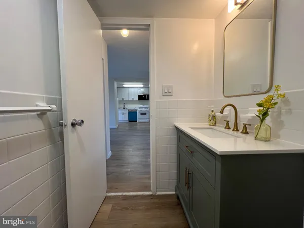 $1,850 | 1111 University Boulevard West, Unit 402, Silver Spring, MD 20902
