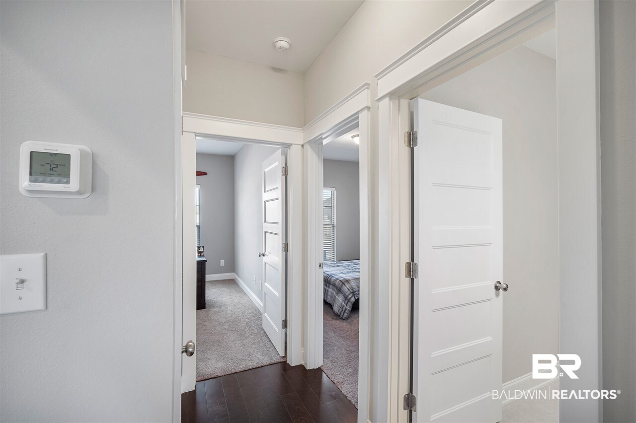 8687 Rosedown Lane Daphne, AL 36526 - Photo 16 of 27 Hallway