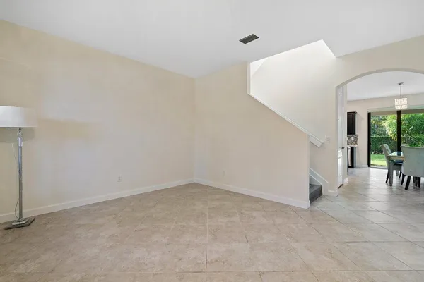 $3,800 | 5643 Sandbirch Way, Lake Worth, FL 33463