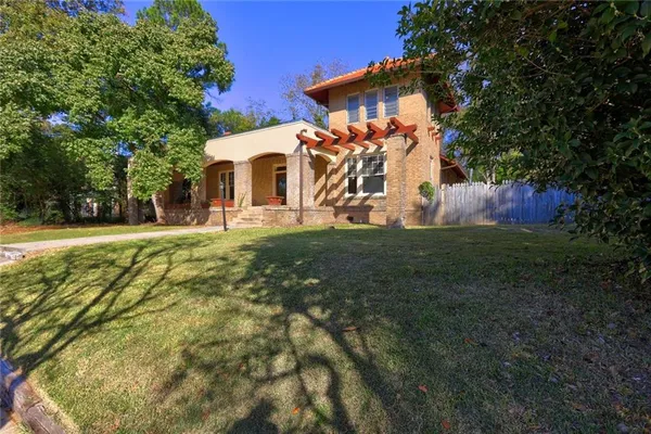 $2,300 | 2733 Hillcrest Avenue, Macon, GA 31204